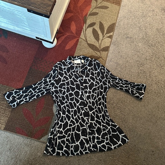 Chico's Black and White Button Down Tunic Blouse - Picture 2 of 5